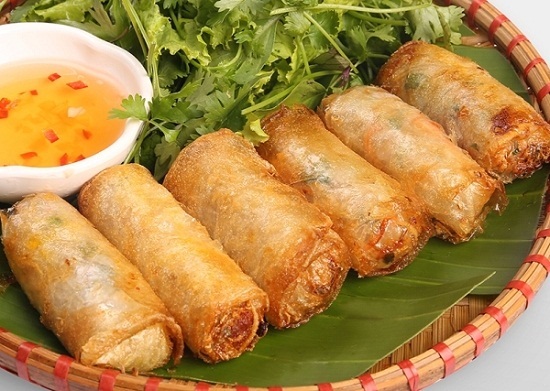 Nem rán (chả giò) của Việt Nam là một trong ba món ăn nước ngoài được ưa chuống nhất tại Pháp. (Nguồn ảnh: toinayangi.vn)